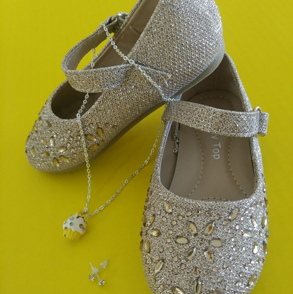 Glitter baby shoes with strap